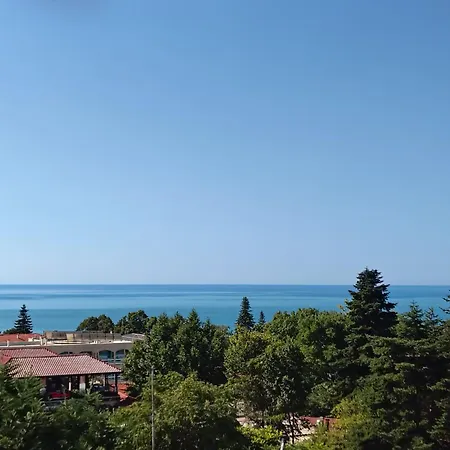 ивела Apartamento *
