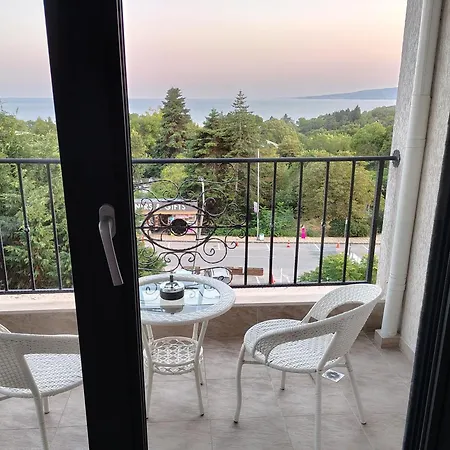 Apartamento ивела Balchik