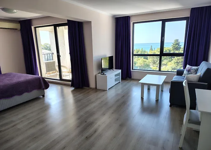 شقة ивела بالشيك